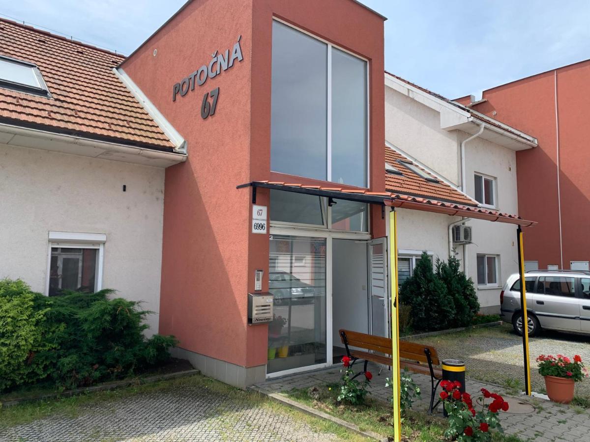 Biely Kostol Apartments מראה חיצוני תמונה